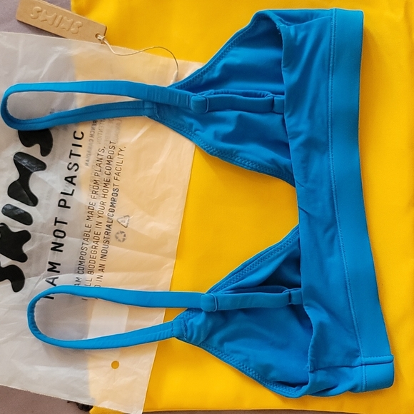 Skims Fits Everybody Triangle Bralette in Mykonos color Size XSmall  - Picture 4 of 7